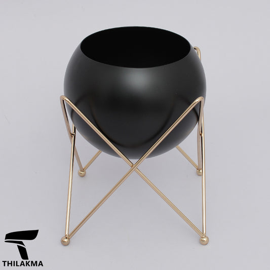 Metal Planter Pot with Stand